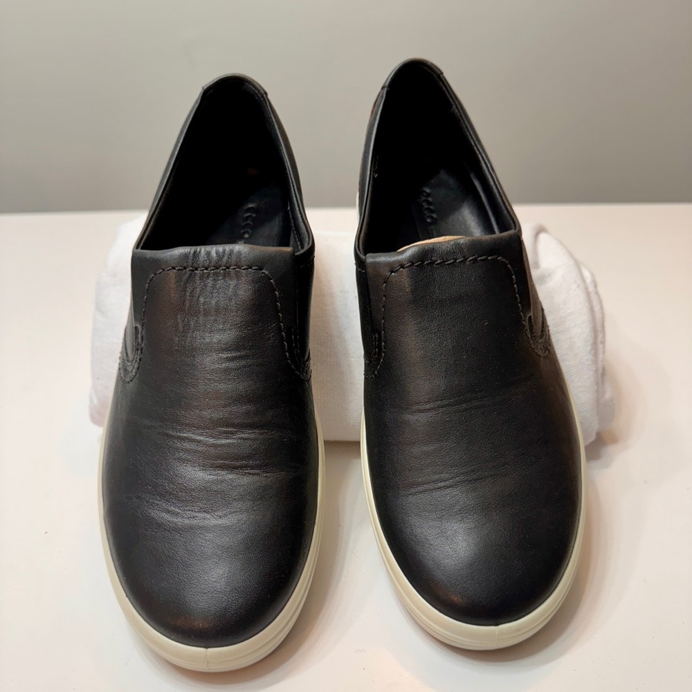 Women’s Ecco Slip On Sneakers